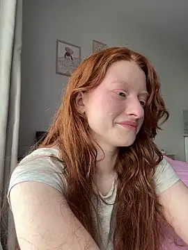 Snapshot of gingerlatte chatting on April 15, 2026, 9:38 am gingerlatte online show from April 15, 2026, 9:38 am