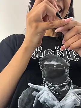 VioletaHills  online show from March 23, 2026, 1:37 pm