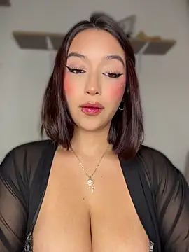 Im Danna  online show from May 6, 2026, 12:41 am