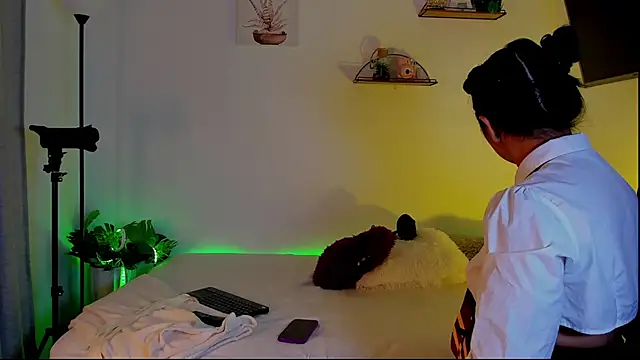 Snapshot of AlaiaRogers chatting on March 13, 2026, 10:33 am AlaiaRogers online show from March 13, 2026, 10:33 am