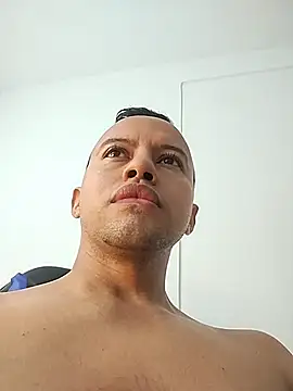 Snapshot of Damian_Wish chatting on March 6, 2026, 9:39 am Damian Wish online show from March 6, 2026, 9:39 am