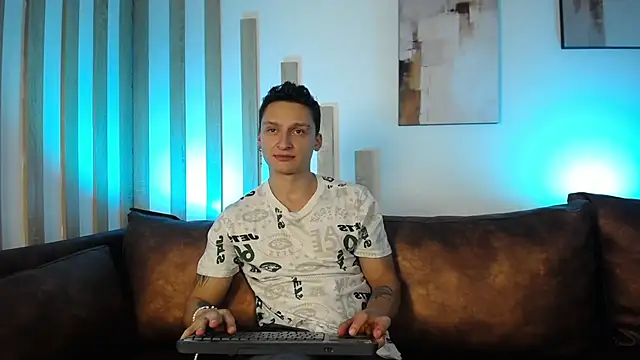 Snapshot of DIEGO_JONES chatting on May 29, 2026, 12:58 pm DIEGO JONES online show from May 29, 2026, 12:58 pm