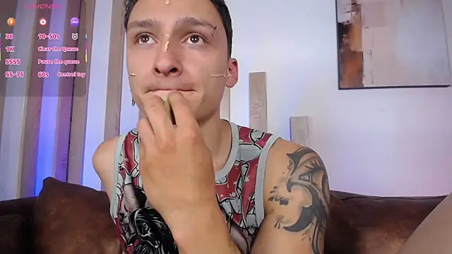Snapshot of DIEGO_JONES chatting on July 9, 2026, 12:53 pm DIEGO JONES online show from July 9, 2026, 12:53 pm