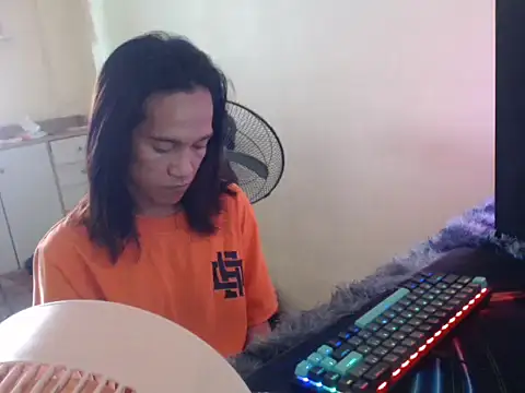 Snapshot of ashelyxyn69xx chatting on March 4, 2026, 11:33 pm ashelyxyn69xx online show from March 4, 2026, 11:33 pm