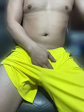 hoang15075 online show from May 16, 2026, 11:53 am