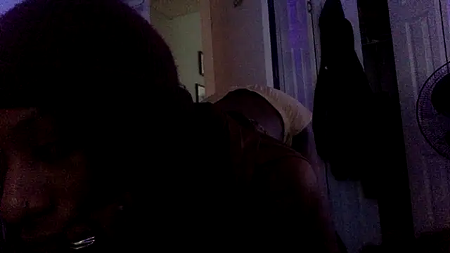 Kyzse Splash-er online show from February 28, 2026, 4:08 pm