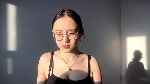 SolvedGlobe online show from March 10, 2026, 1:05 pm