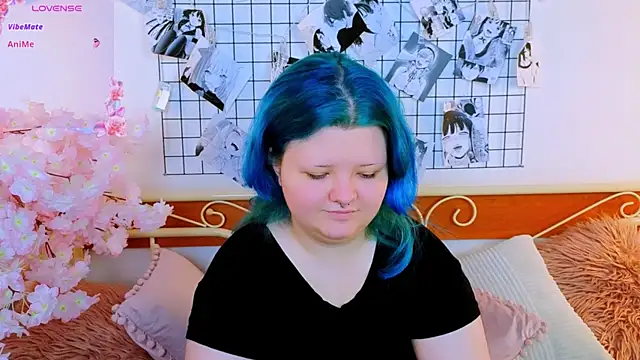 Snapshot of Lunaar_ chatting on July 10, 2026, 5:23 am Lunaar online show from July 10, 2026, 5:23 am