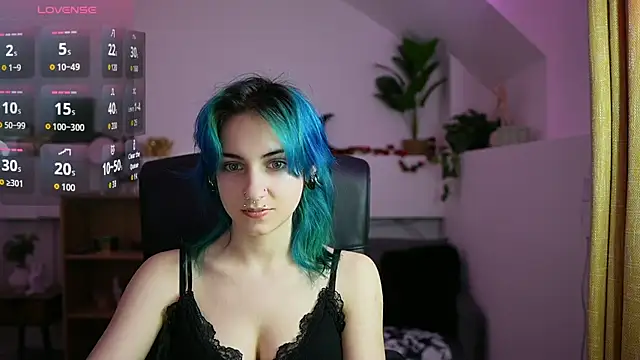 stacy  x3 online show from April 10, 2026, 8:41 am