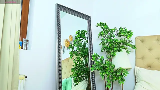 RaysaDrake online show from March 19, 2026, 5:00 am