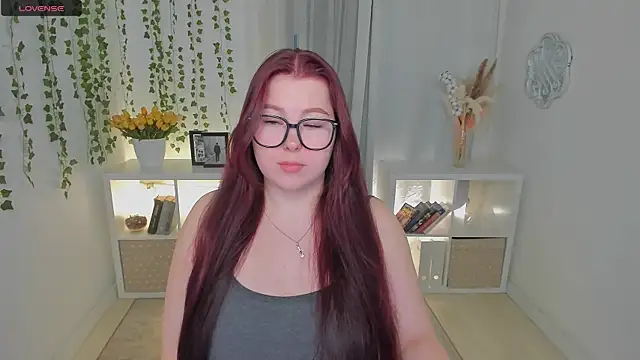 effyrain online show from April 1, 2026, 4:04 pm