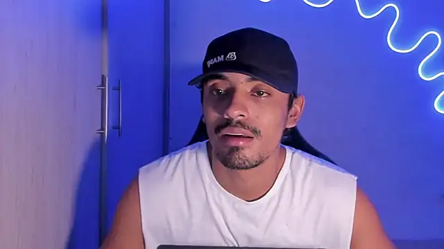 jossi12345j online show from April 16, 2026, 5:30 am