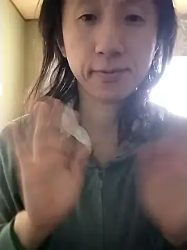 mako7612 online show from April 2, 2026, 4:54 am