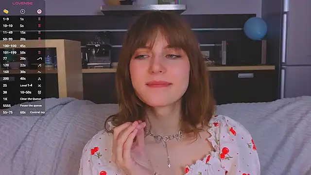 Snapshot of CloverRyan chatting on March 5, 2026, 2:40 am CloverRyan online show from March 5, 2026, 2:40 am