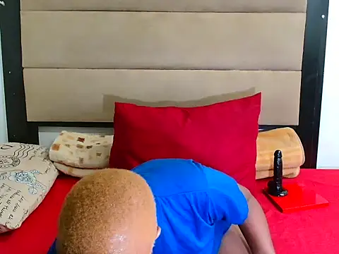 SpicyKittyxxx online show from April 13, 2026, 5:35 am