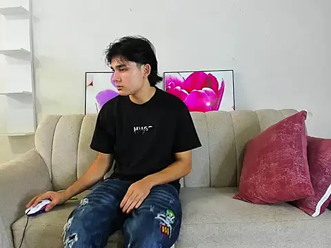 monky 0002 online show from April 2, 2026, 1:42 pm