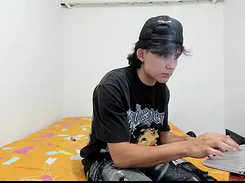 monky 0002 online show from May 2, 2026, 6:24 pm