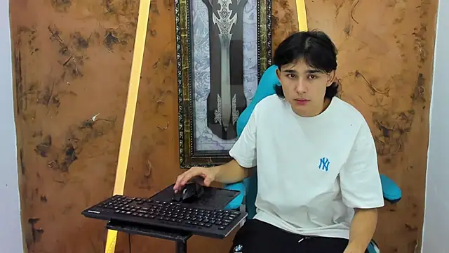 monky 0002 online show from July 11, 2026, 4:26 am