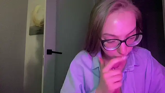 Snapshot of AngelinaFox0202 chatting on March 2, 2026, 8:15 pm AngelinaFox0202 online show from March 2, 2026, 8:15 pm