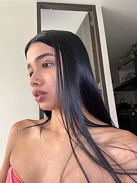 Snapshot of Bella_Smithe chatting on April 16, 2026, 4:08 pm Bella Smithe online show from April 16, 2026, 4:08 pm