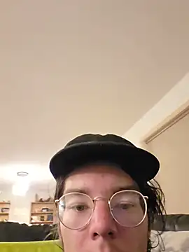 KinkyKittyBoy online show from June 11, 2026, 9:29 am