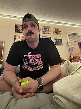PoundedCajunGuy93 online show from May 6, 2026, 2:19 am