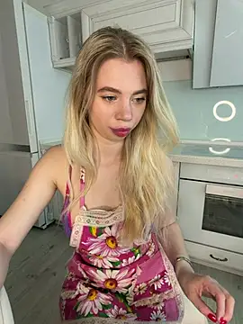 BellaSuns online show from May 10, 2026, 11:21 pm