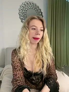 BellaSuns online show from May 26, 2026, 10:50 pm