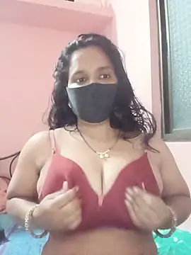 Snapshot of Miss-Dolly07 chatting on August 5, 2026, 4:32 pm Miss-Dolly07 online show from August 5, 2026, 4:32 pm