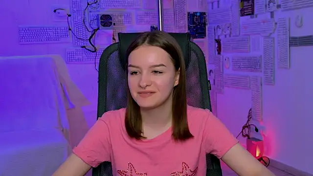 KellieBanshe online show from June 15, 2026, 4:58 am