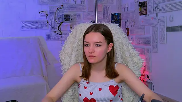 KellieBanshe online show from June 19, 2026, 4:39 am