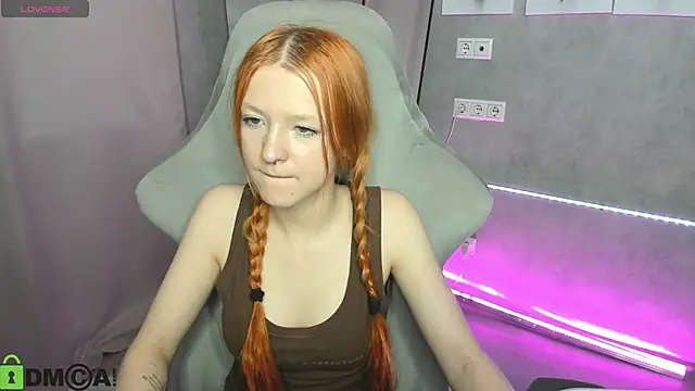 Emma Dusk online show from April 29, 2026, 12:59 am