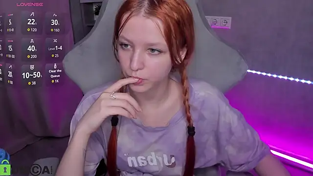 Emma Dusk online show from May 15, 2026, 10:50 pm