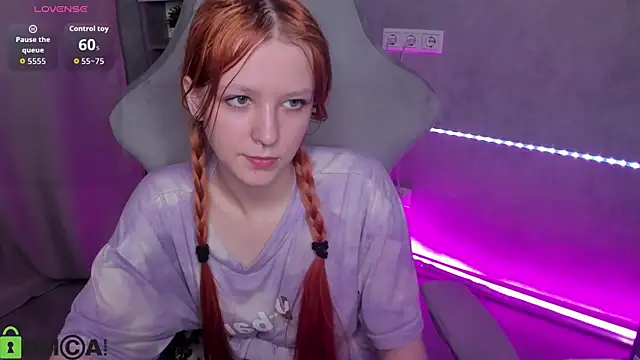 Emma Dusk online show from May 16, 2026, 12:07 am