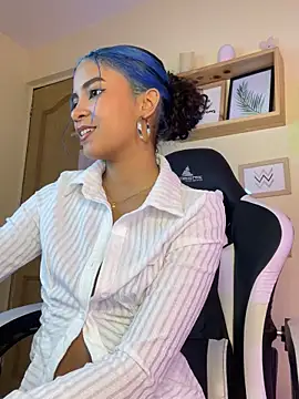 Franchezcaa  online show from May 27, 2026, 7:22 pm