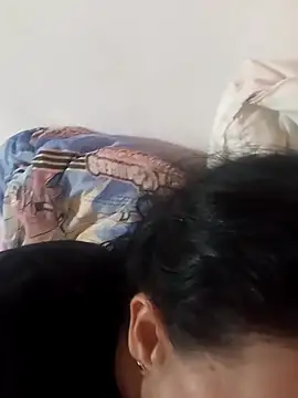 lapatronav2026 online show from April 5, 2026, 9:23 pm