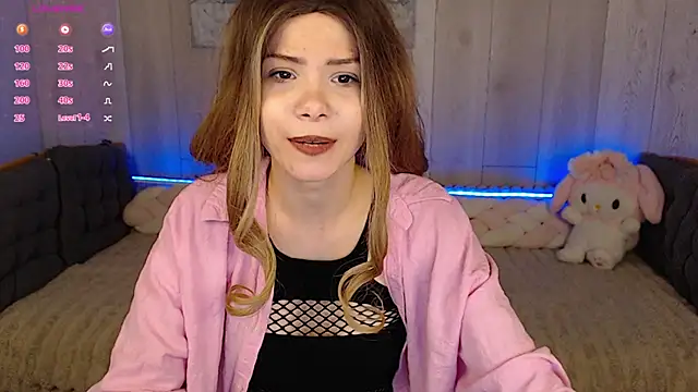 llittle-peachh online show from April 14, 2026, 10:27 pm