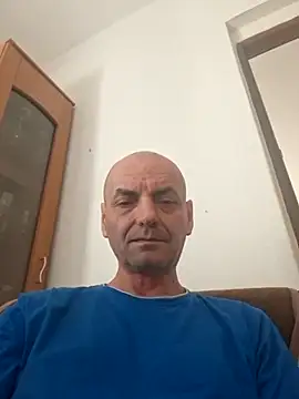 Snapshot of Adonisz1 chatting on March 6, 2026, 8:11 am Adonisz1 online show from March 6, 2026, 8:11 am