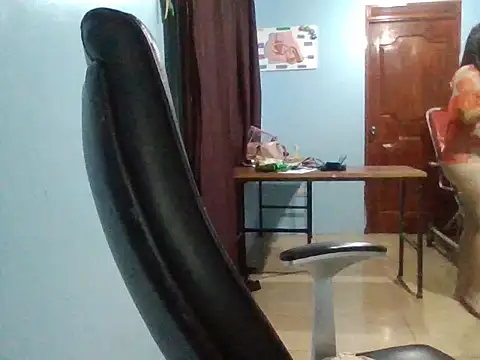 Confite2705 online show from April 5, 2026, 10:51 pm