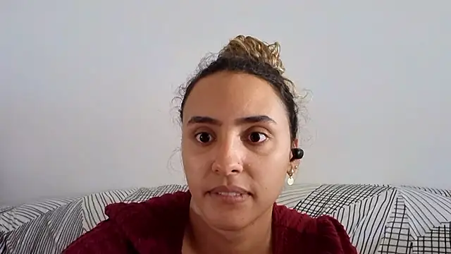 Snapshot of DeanneDelgrosso chatting on March 4, 2026, 12:00 pm DeanneDelgrosso online show from March 4, 2026, 12:00 pm