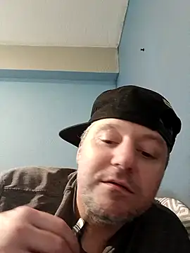 yoursextoy83 online show from March 12, 2026, 7:42 pm