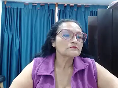 BellaNocturna online show from April 14, 2026, 10:27 pm