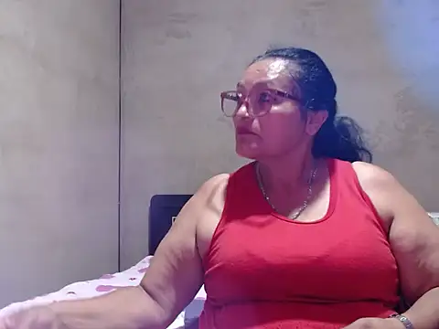  BellaNocturna online show from May 12, 2026, 1:36 am