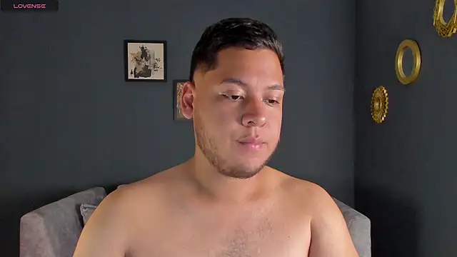 Snapshot of Akon_2XXX chatting on March 4, 2026, 1:00 am Akon 2XXX online show from March 4, 2026, 1:00 am