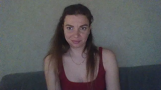 Snapshot of Luna2547 chatting on April 14, 2026, 8:26 pm Luna2547 online show from April 14, 2026, 8:26 pm