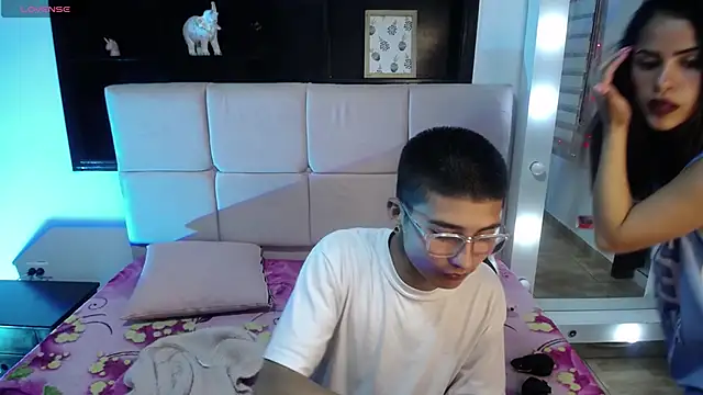  chloe 1 online show from April 14, 2026, 3:12 am