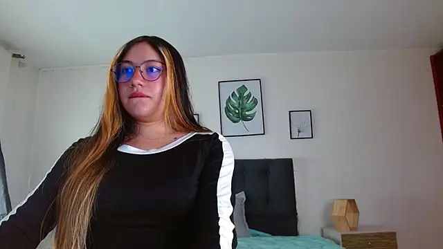 samanthachop online show from June 30, 2026, 1:34 pm