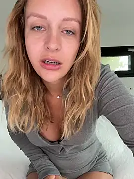 agatheeex online show from June 23, 2026, 3:43 pm
