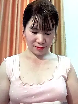 Bondgirl 9 online show from May 16, 2026, 6:54 am
