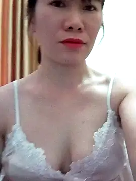 Bondgirl 9 online show from May 27, 2026, 6:10 am